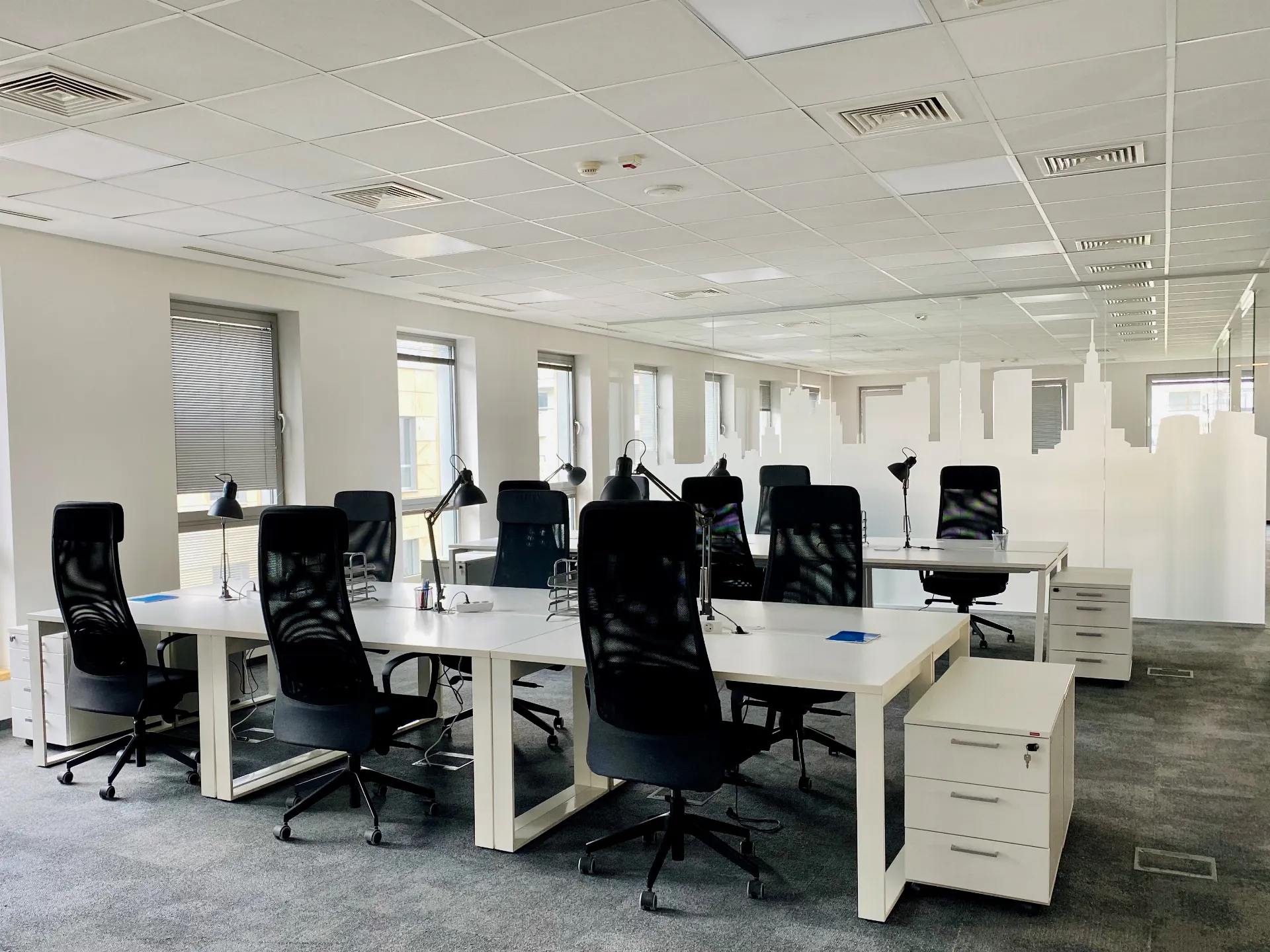 Lokal komercyjny 30 m² · Warszawa — zdjęcie 1
