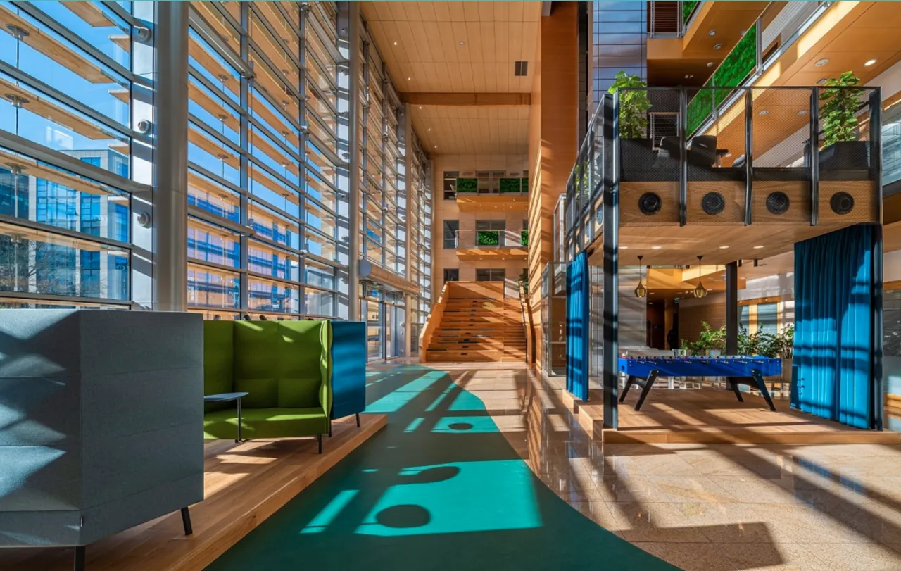Lokal komercyjny 50.78 m² · Warszawa — zdjęcie 2
