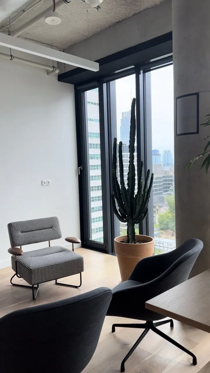 Lokal komercyjny 430 m² · Warszawa — zdjęcie 3