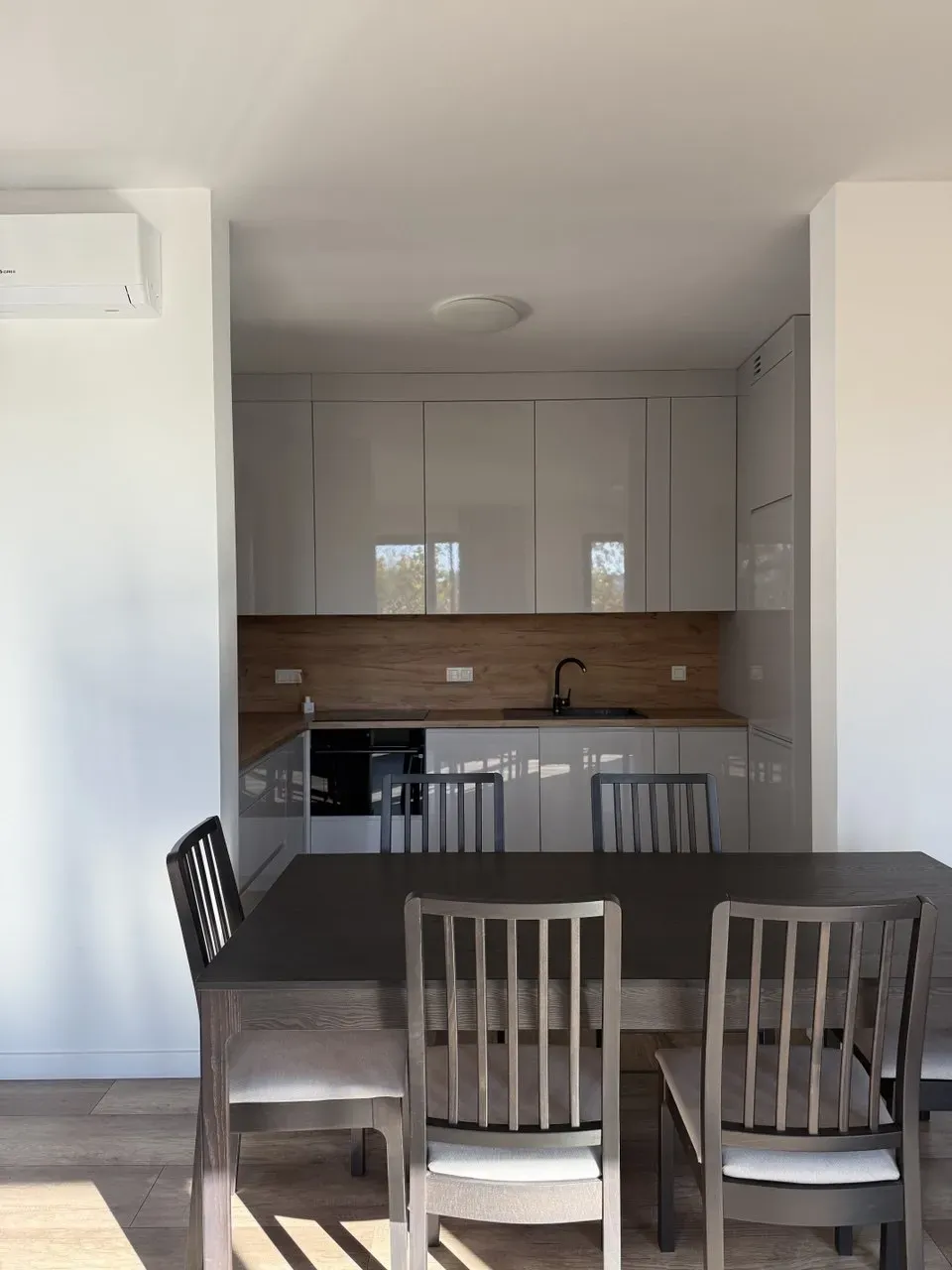 Mieszkanie 93 m² · Warszawa — zdjęcie 2