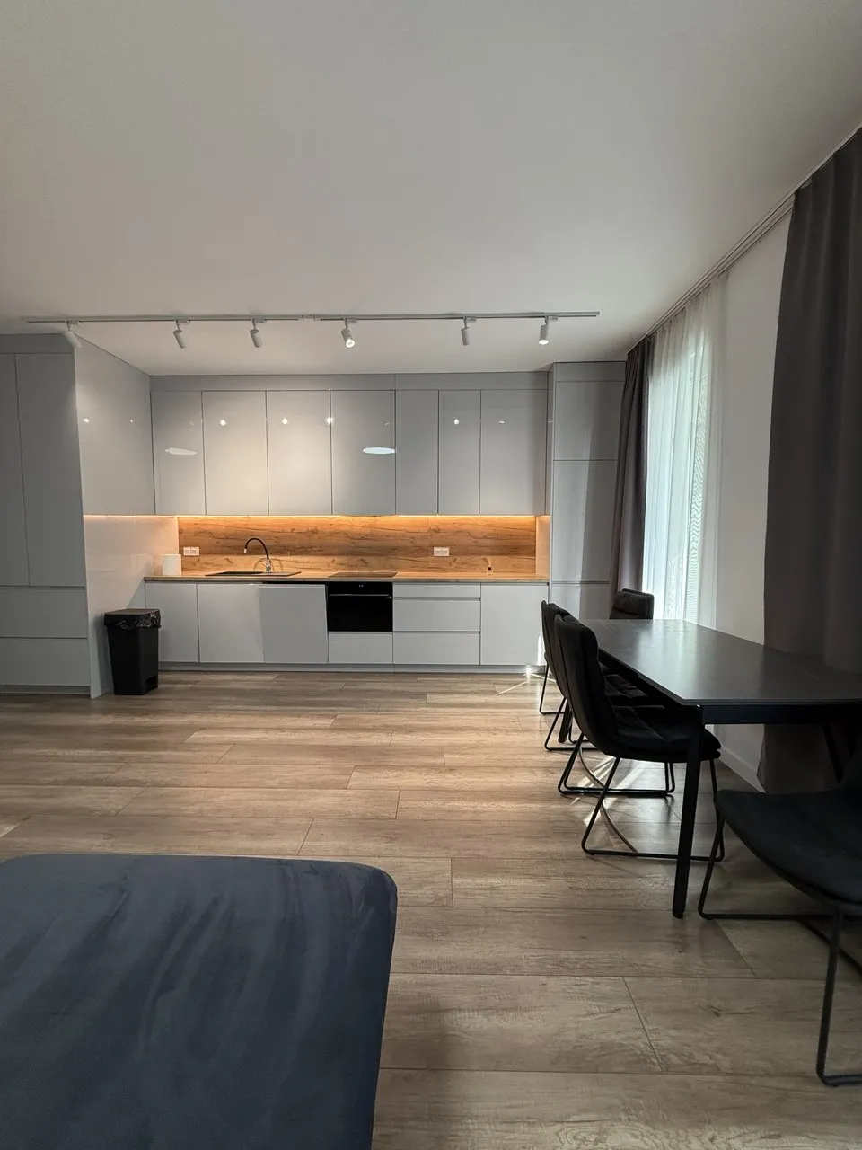 Mieszkanie 93 m² · Warszawa — zdjęcie 1