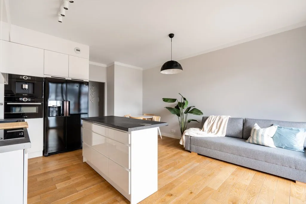 Mieszkanie 67 m² · Warszawa — zdjęcie 1