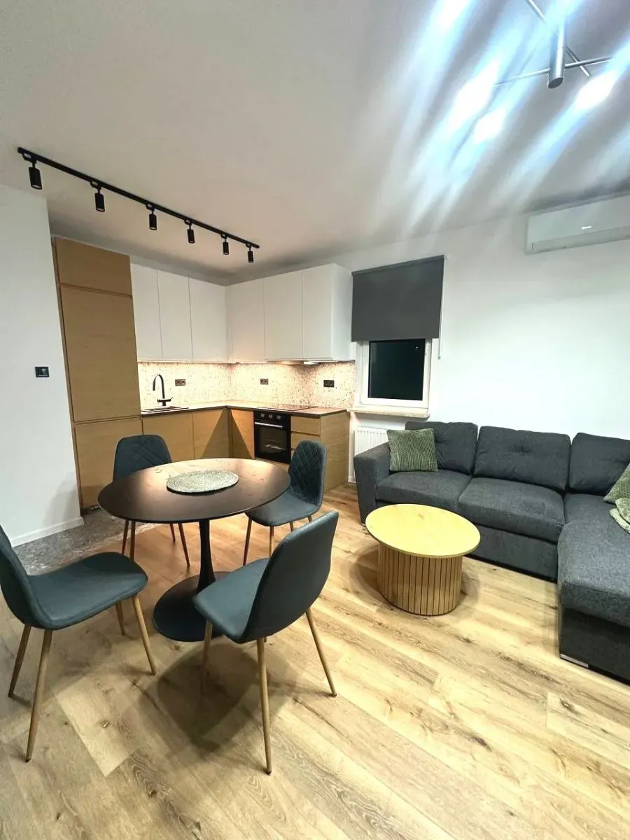 Mieszkanie 56 m² · Warszawa — zdjęcie 1