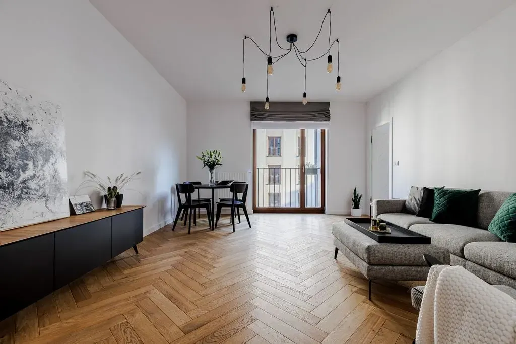 Mieszkanie 81 m² · Warszawa — zdjęcie 2