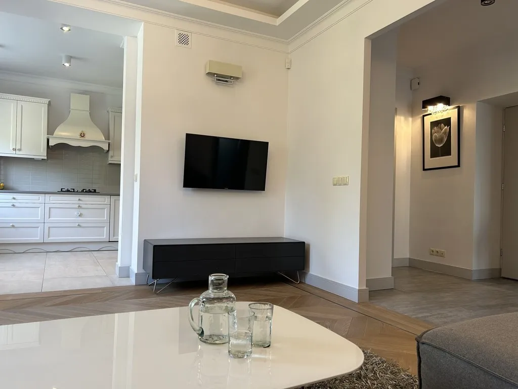 Mieszkanie 70.4 m² · Warszawa — zdjęcie 4