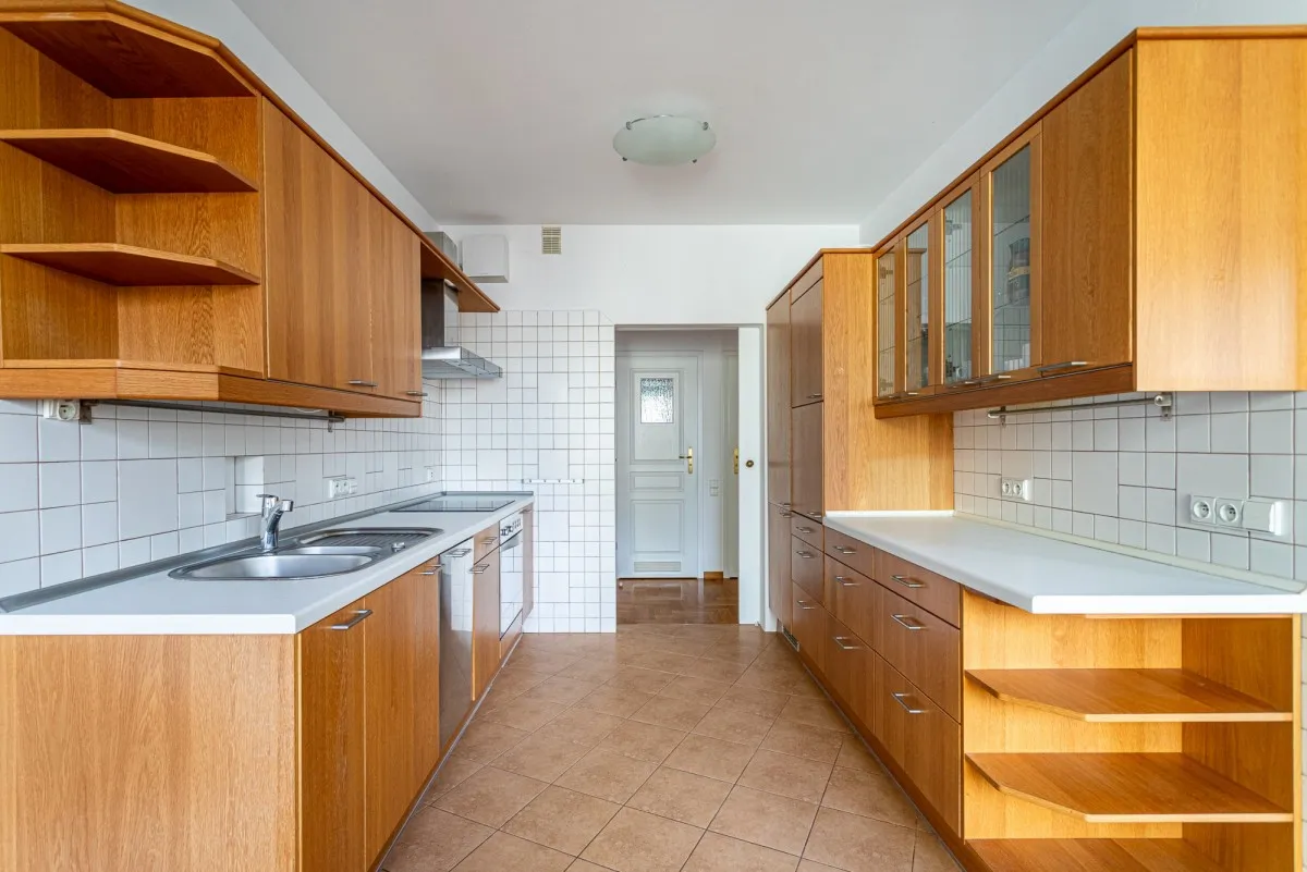 Mieszkanie 97 m² · Warszawa — zdjęcie 1