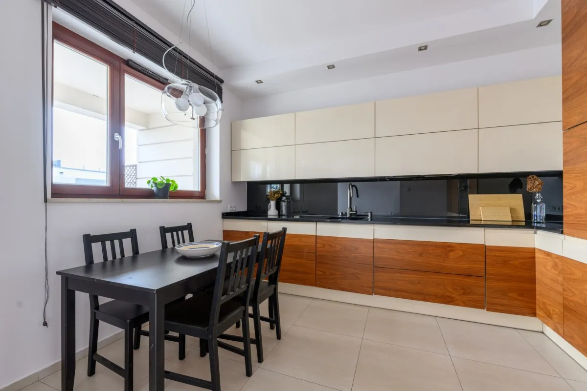 Mieszkanie 56.7 m² · Warszawa — zdjęcie 1