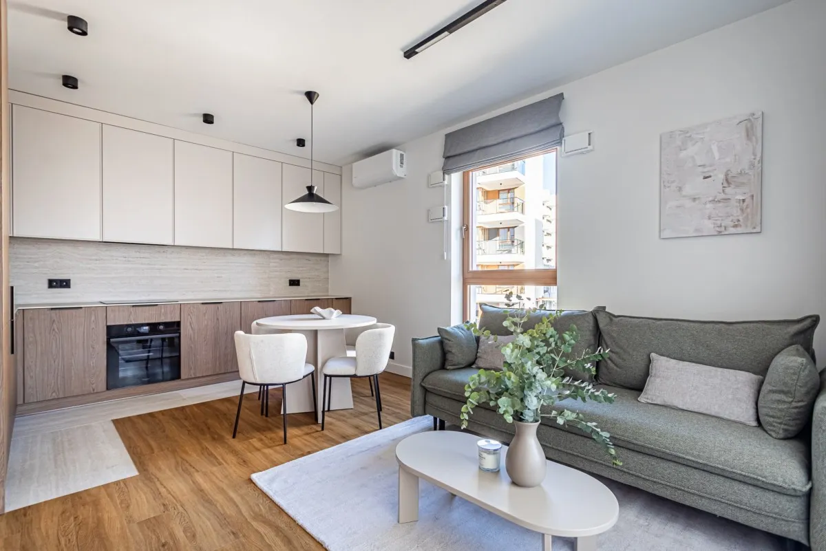 Mieszkanie 42 m² · Warszawa — zdjęcie 1