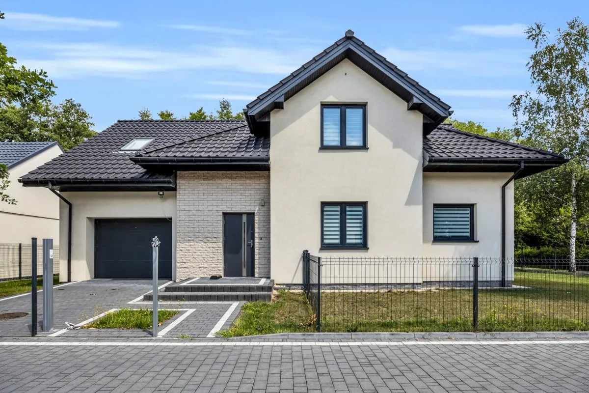 Dom 180 m² · Warszawa — zdjęcie 1