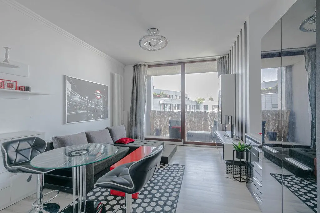 Mieszkanie 28 m² · Warszawa — zdjęcie 1