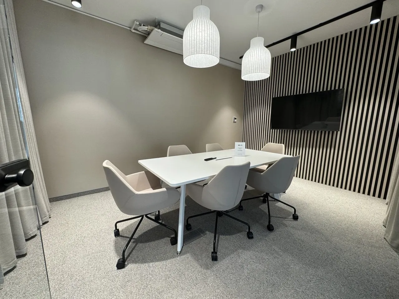 Lokal komercyjny 15 m² · Warszawa — zdjęcie 1