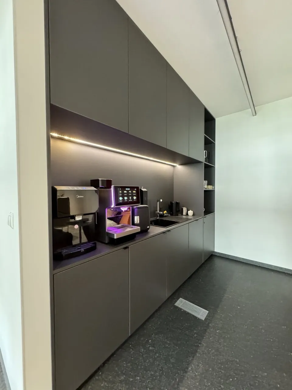Lokal komercyjny 15 m² · Warszawa — zdjęcie 3