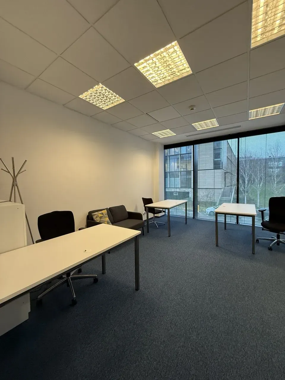 Lokal komercyjny 15 m² · Warszawa — zdjęcie 2