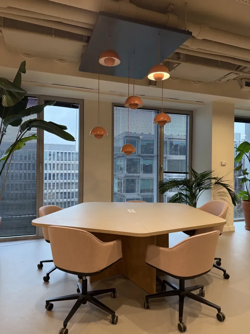 Lokal komercyjny 35 m² · Warszawa — zdjęcie 2