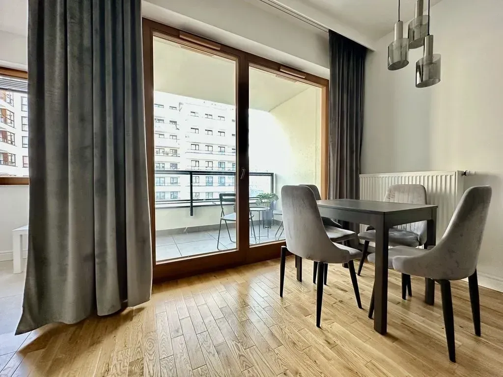 Mieszkanie 42 m² · Warszawa — zdjęcie 1