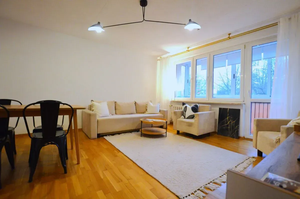 Mieszkanie 45.63 m² · Warszawa — zdjęcie 1