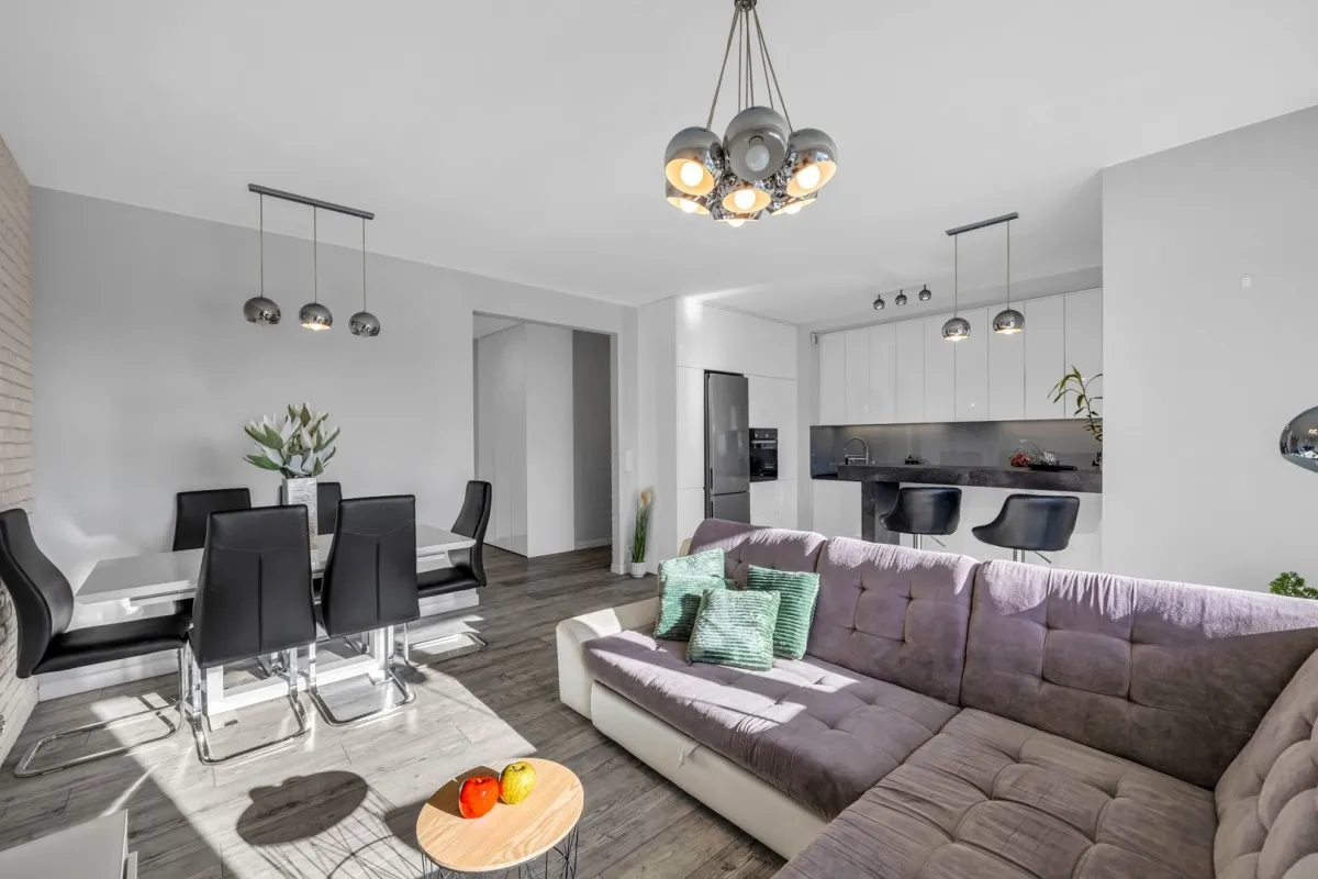 Mieszkanie 83 m² · Warszawa — zdjęcie 2