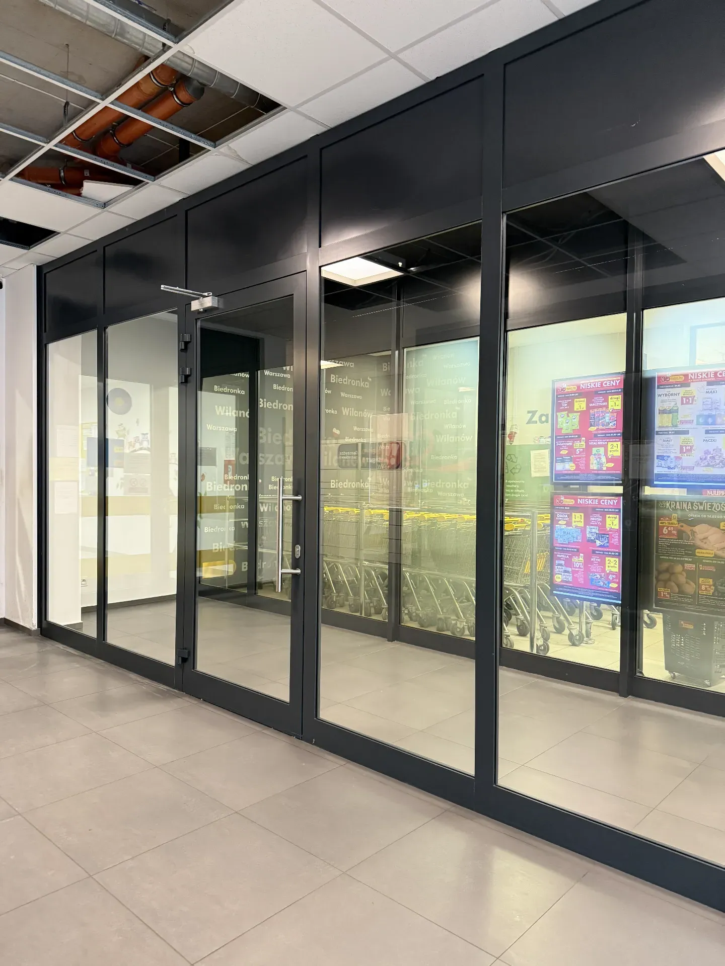 Lokal komercyjny 12.43 m² · Warszawa — zdjęcie 2