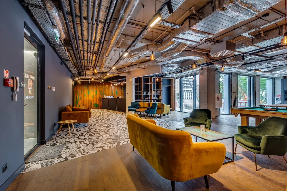 Lokal komercyjny 45 m² · Łódź — zdjęcie 1