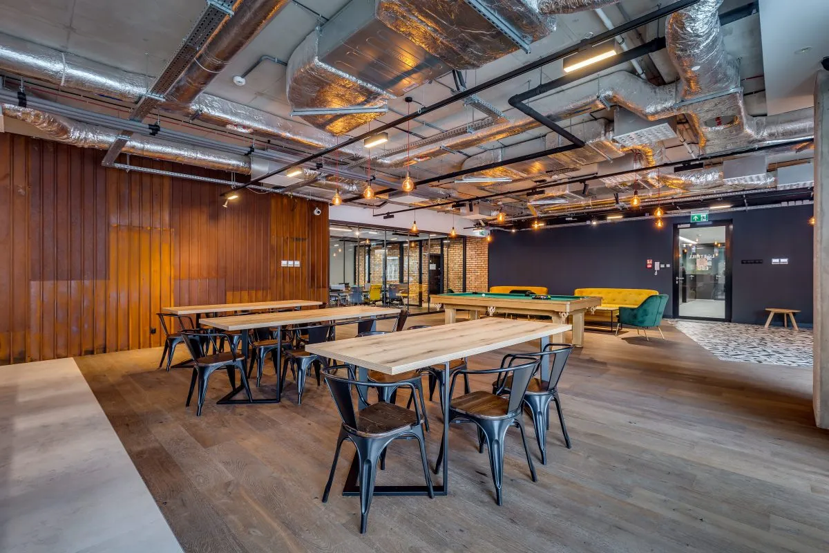 Lokal komercyjny 45 m² · Łódź — zdjęcie 2