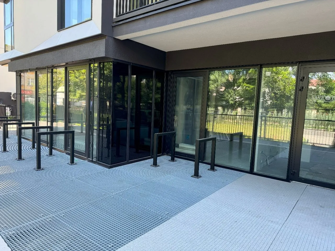 Lokal komercyjny 376 m² · Kraków — zdjęcie 1