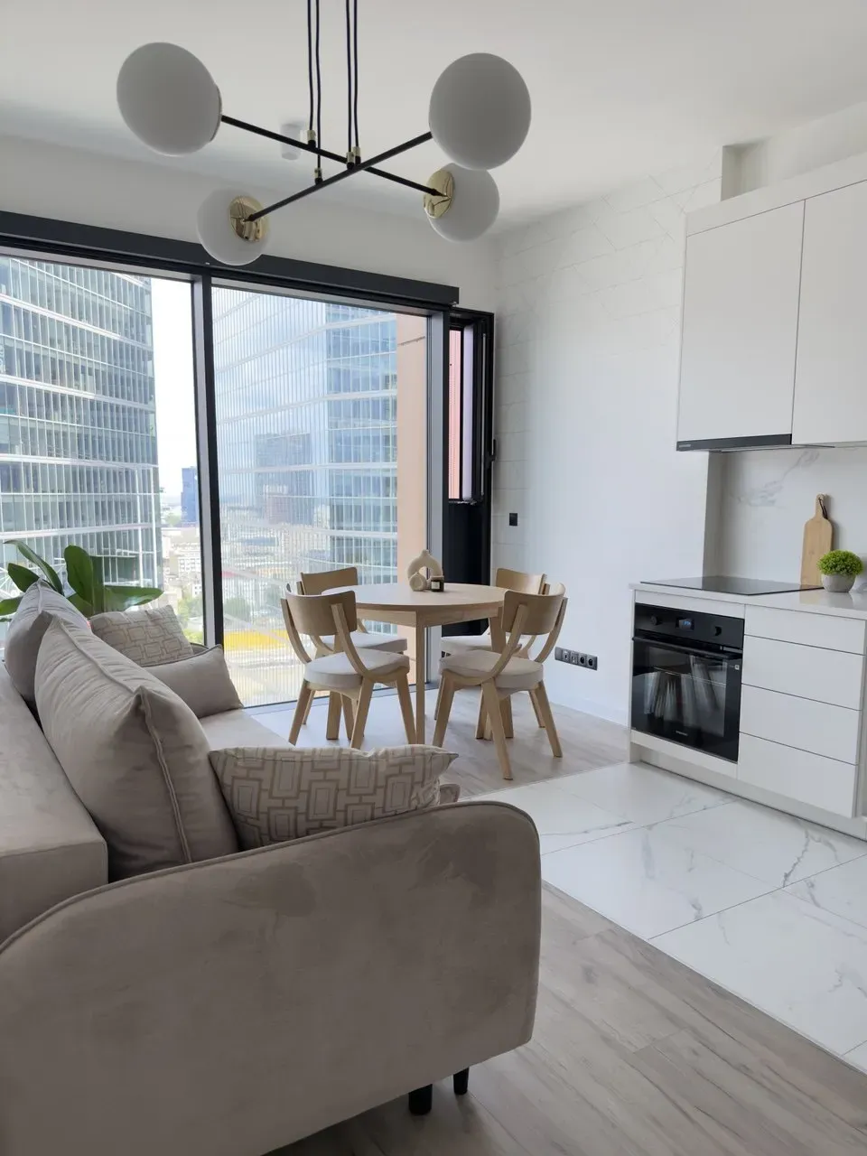 Mieszkanie 42 m² · Warszawa — zdjęcie 1