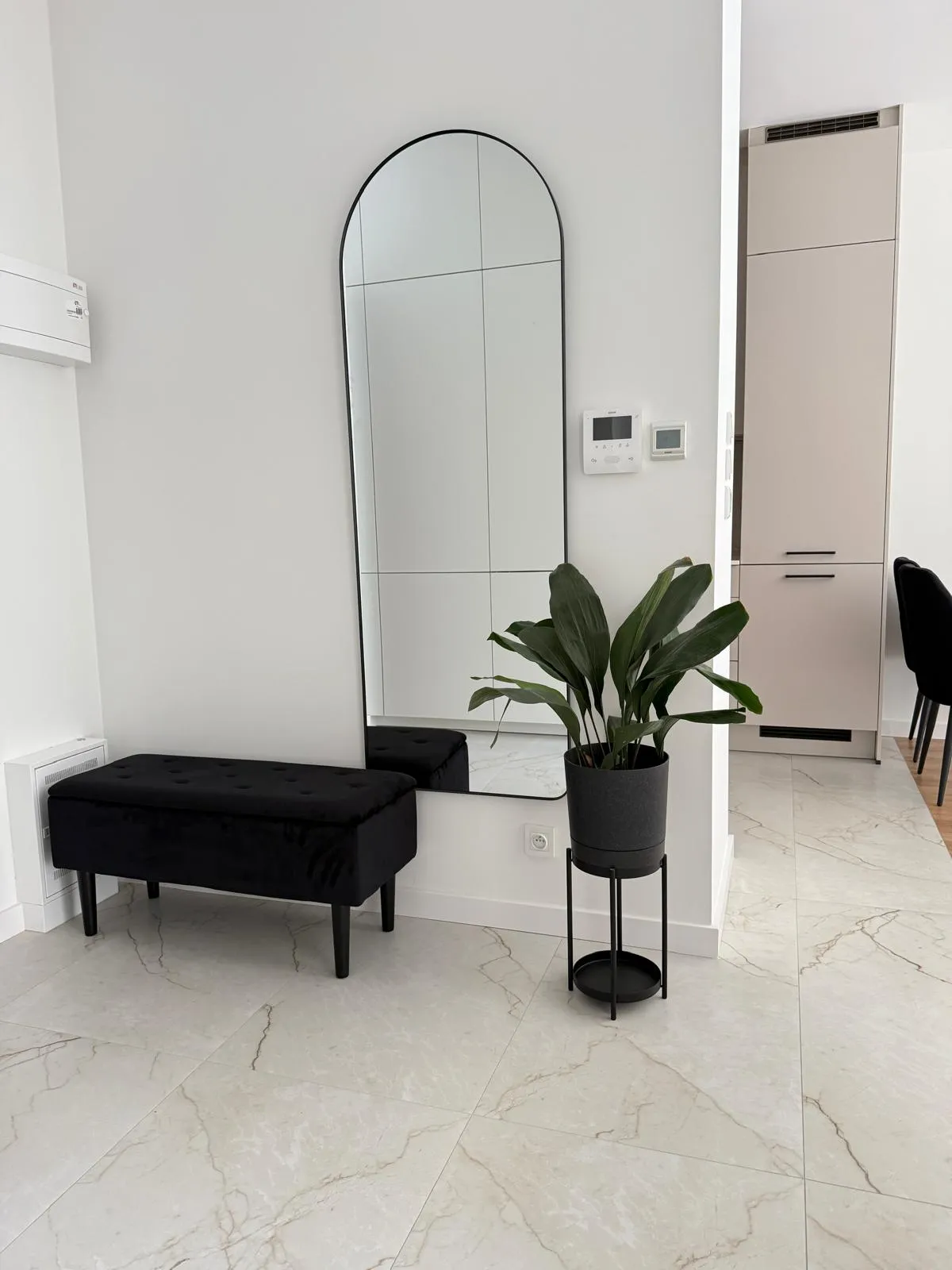 Mieszkanie 65 m² · Warszawa — zdjęcie 1