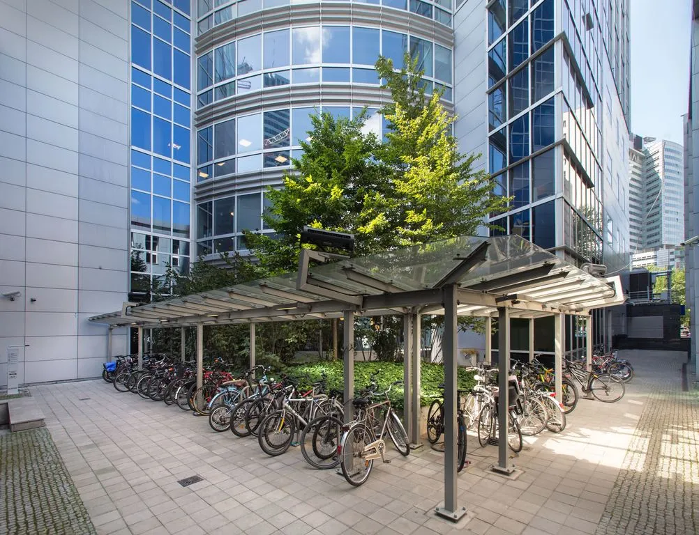Lokal komercyjny 1037 m² · Warszawa — zdjęcie 4