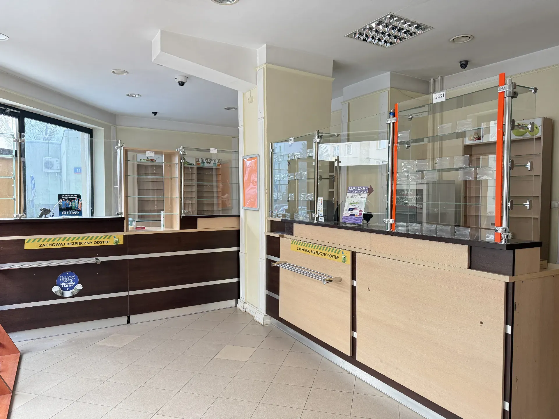 Lokal komercyjny 150 m² · Warszawa — zdjęcie 2