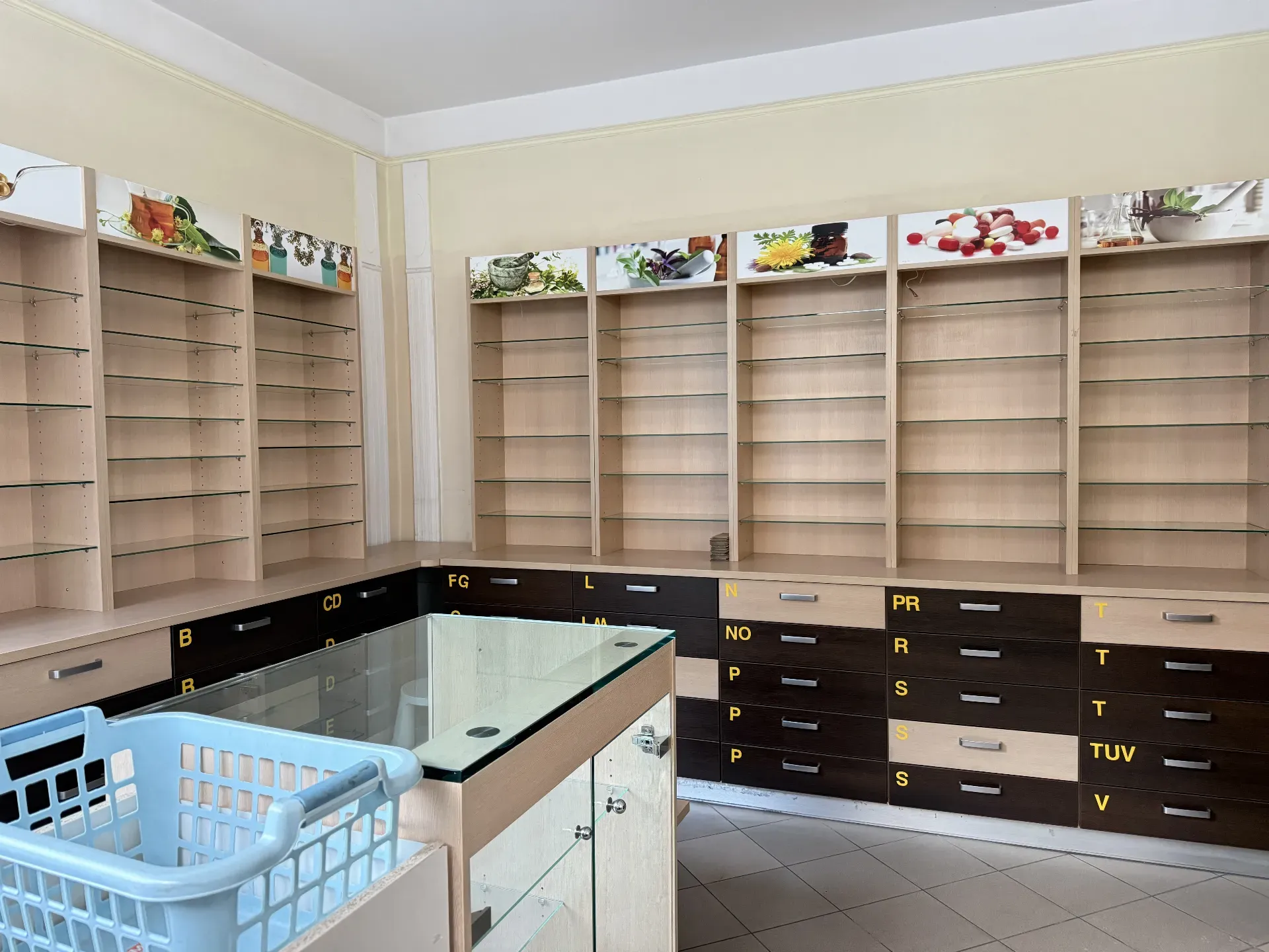 Lokal komercyjny 150 m² · Warszawa — zdjęcie 4