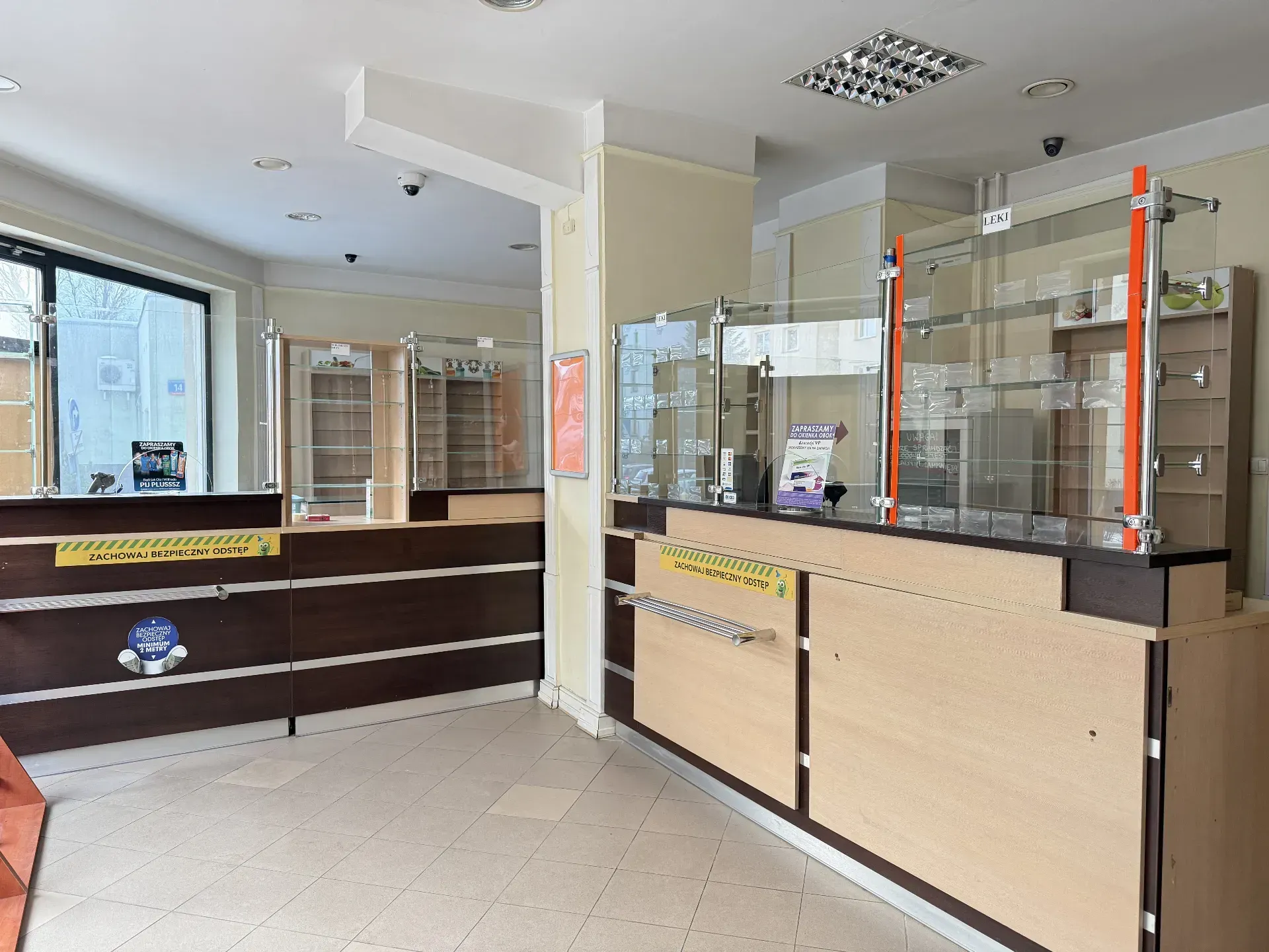 Lokal komercyjny 150 m² · Warszawa — zdjęcie 2