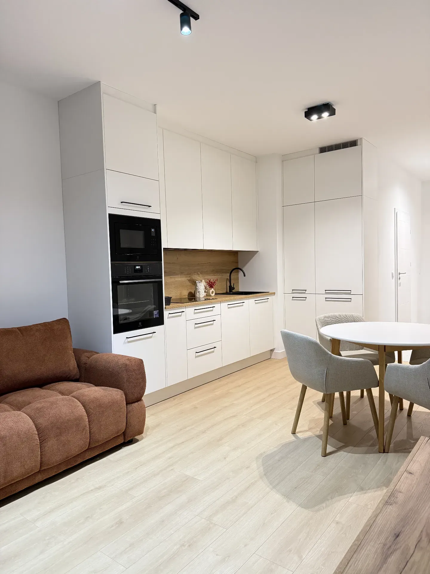 Mieszkanie 69.12 m² · Warszawa — zdjęcie 1