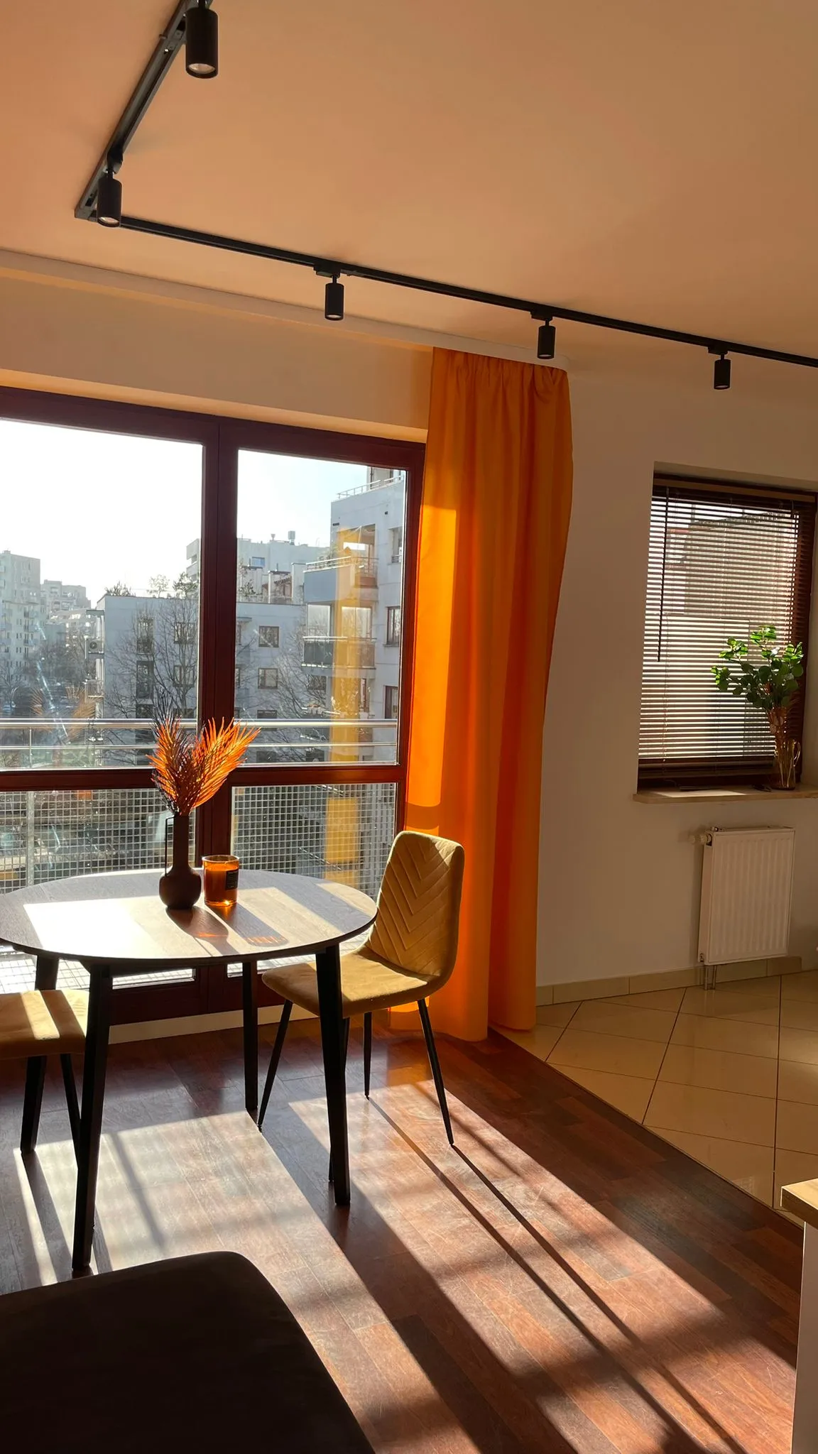 Mieszkanie 90 m² · Warszawa — zdjęcie 1